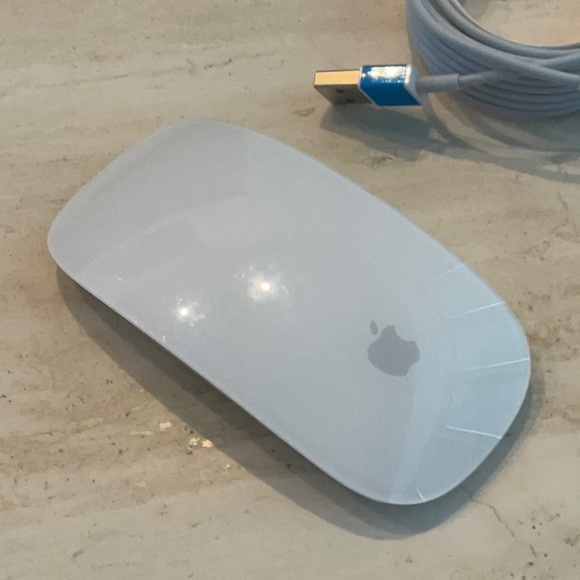 Apple Magic Mouse 2 Wireless Model A1657 & Charging Cable - Picture 3 of 7